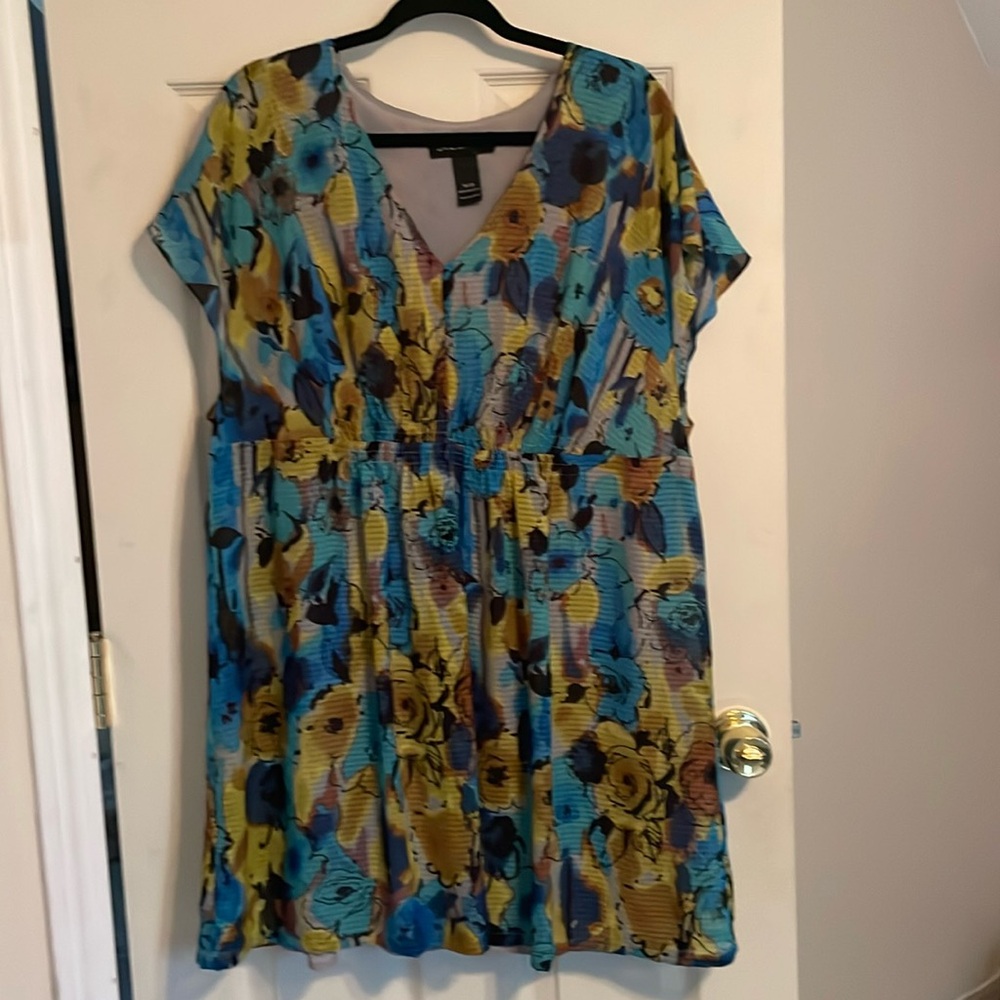 Lane Bryant floral v neck tunic